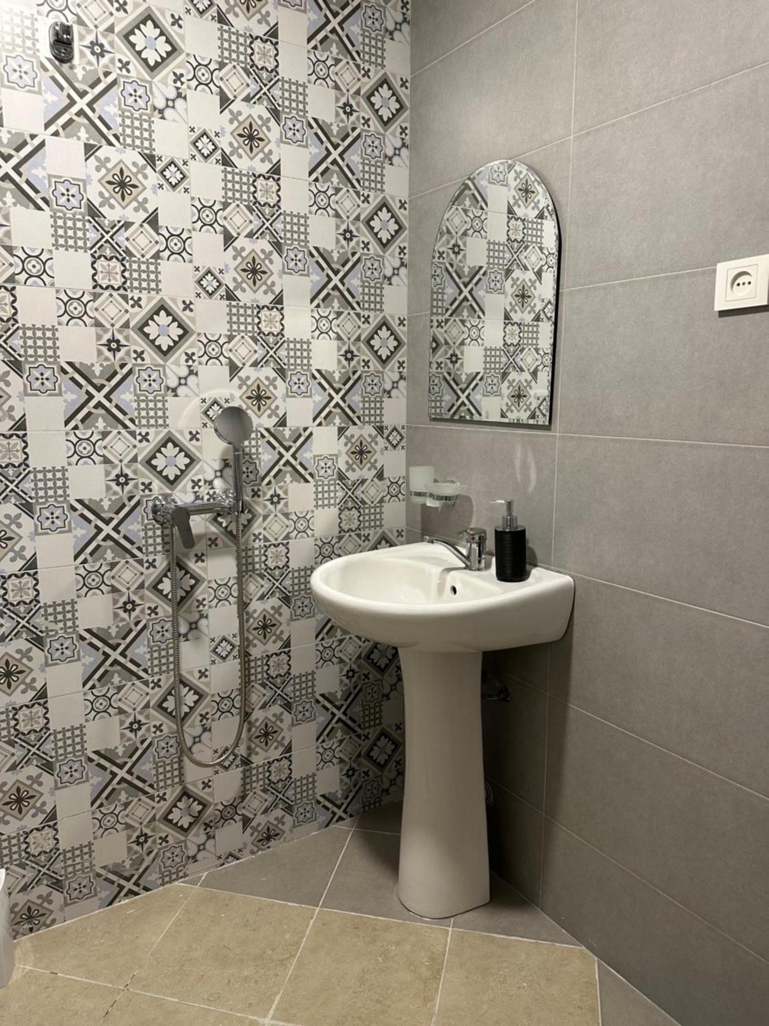 טביליסי Nid Hotel מראה חיצוני תמונה
